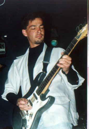 Enrique Bolaños C