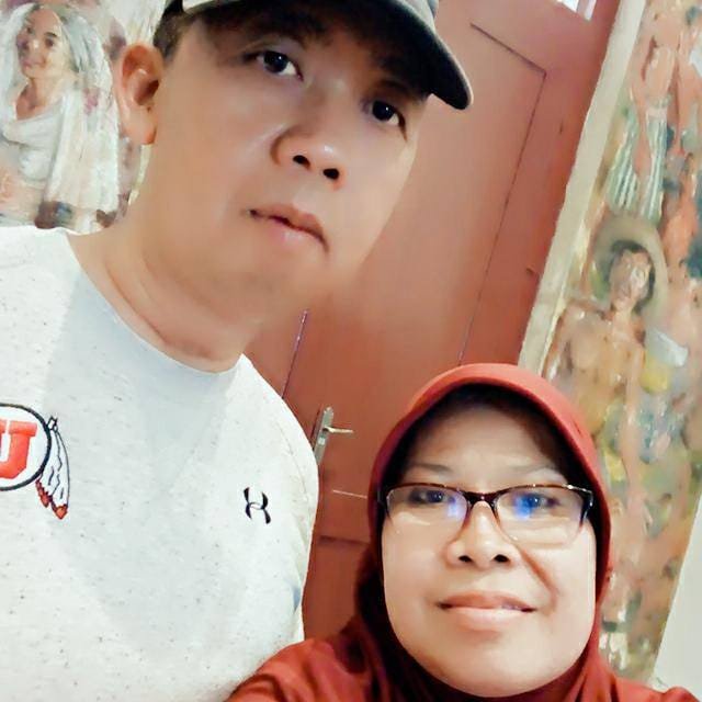 Elok08032420's profile picture. 