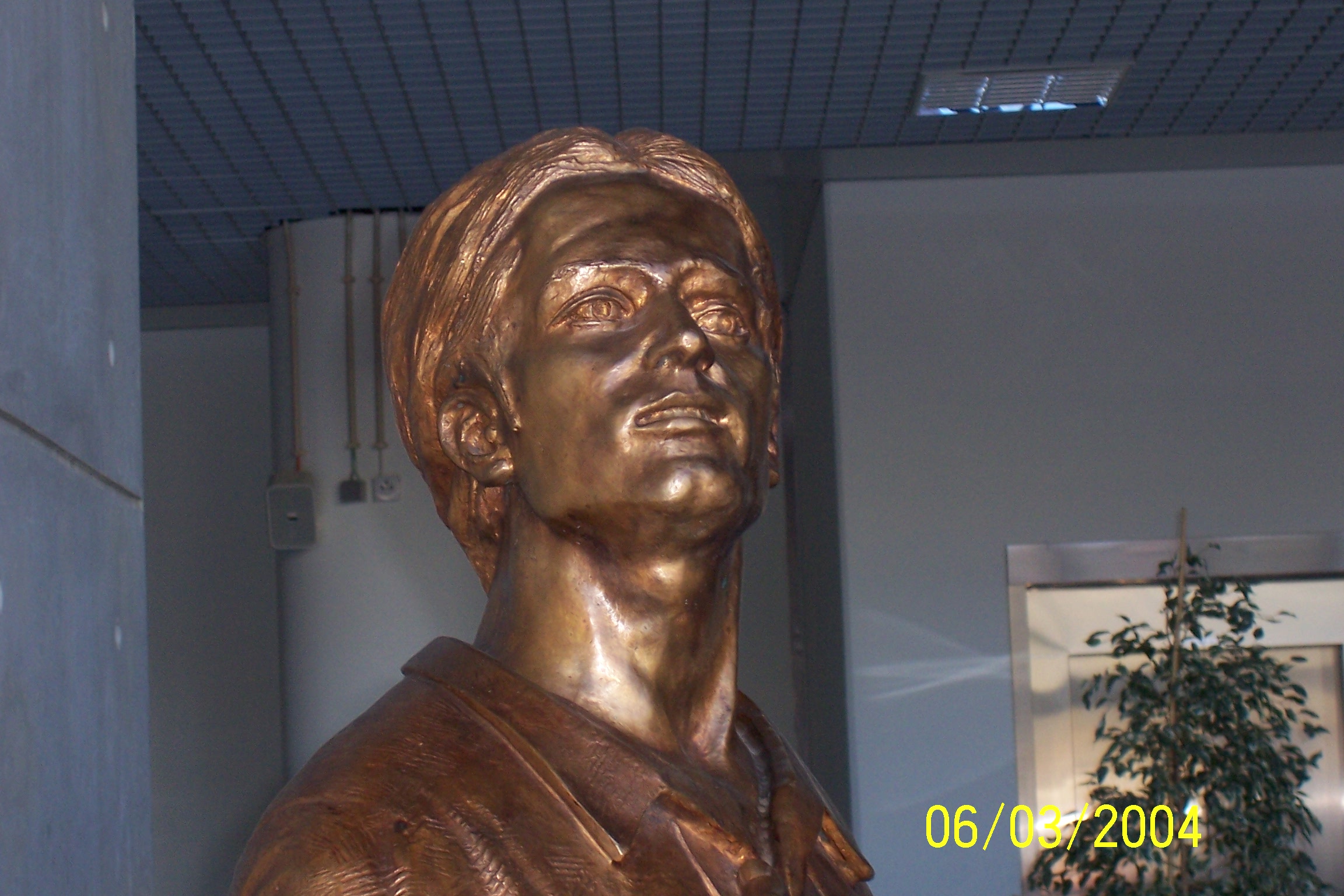 Casper73's profile picture. Interventivo,rebelde q.b ,prático ,justo,