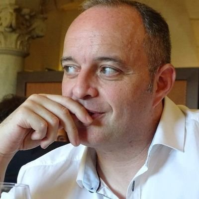 Maestro de primaria y aficionado a la Historia, los simuladores de vuelo y conducción, y neófito en crossfit!
