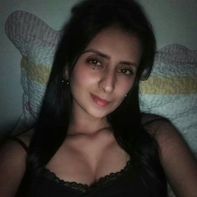 l_or_e_n_a's profile picture. 