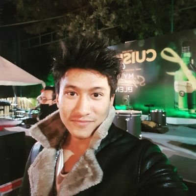 ShakyaKshitiz's profile picture. Father, Husband , Son, Software Engineer