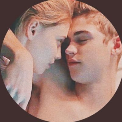 Mady✨ I have a thing for guys that break the rules.