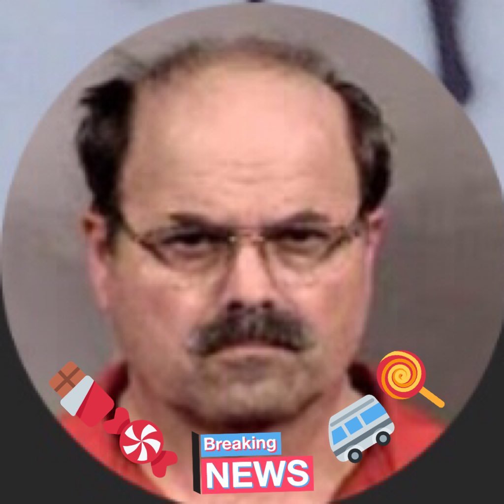 Hello kids want some free candy from your uncle randy I’d say no you are still coming with me 🤫🍬🍭