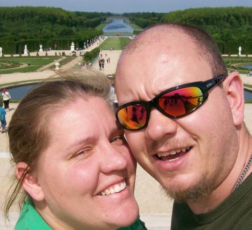 jellanson's profile picture. I'm a wife, a wanna be artist, too sarcastic, coupon using, never too serious, storytelling, mother of 3.