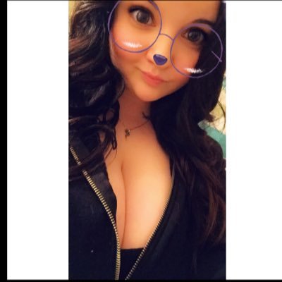 Dees_Gaming's profile picture. Avid gamer and streamer! Headshot Queen 👑 YouTuber. Trekkie. Reader. Artist . Hiker. Nature lover. 🌲