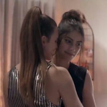 MACA Y BARBARA #JULIANTINA y #CLEXA