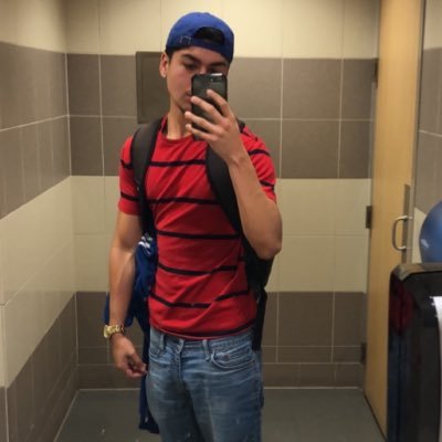 twitters weird asf🦋💍 I’m never on here like actually never