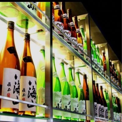 こんにちは！
名古屋駅近くにあります、八海山越後屋です。
当店は日本酒八海山を全種類揃え、新潟の郷土料理や魚沼産こしひかりの雪蔵氷温熟成の炊きたてがお召し上がり頂けるお店です。
是非、一度お越し下さいませ！

名古屋市中村区名駅3丁目12-15
今井ビル1F

052-414-7111