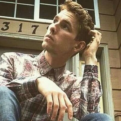 CptHaven's profile picture. I'm extremely different.. 
IDK,  I don't snow, I just know uncle wiggly, hop hoop heep hop