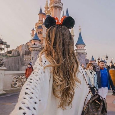 nillawattiy's profile picture. 