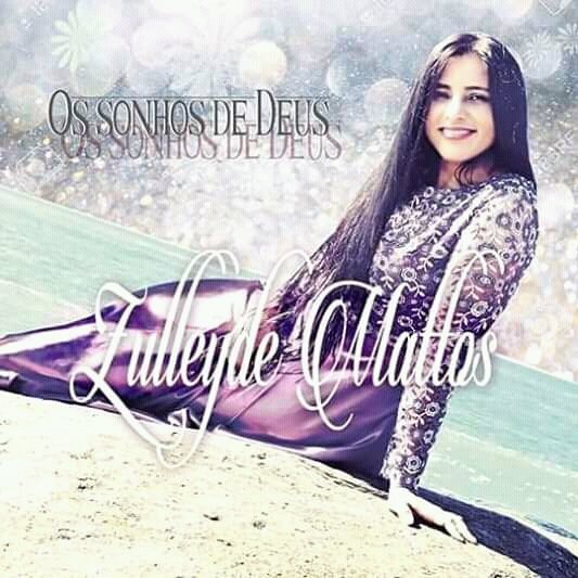 Cantora e compositora (oficial)