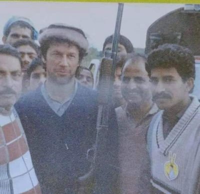 GujratShao's profile picture. انسانیت کی حدمت کسی کے غم مین اس کا ساتھ دینا