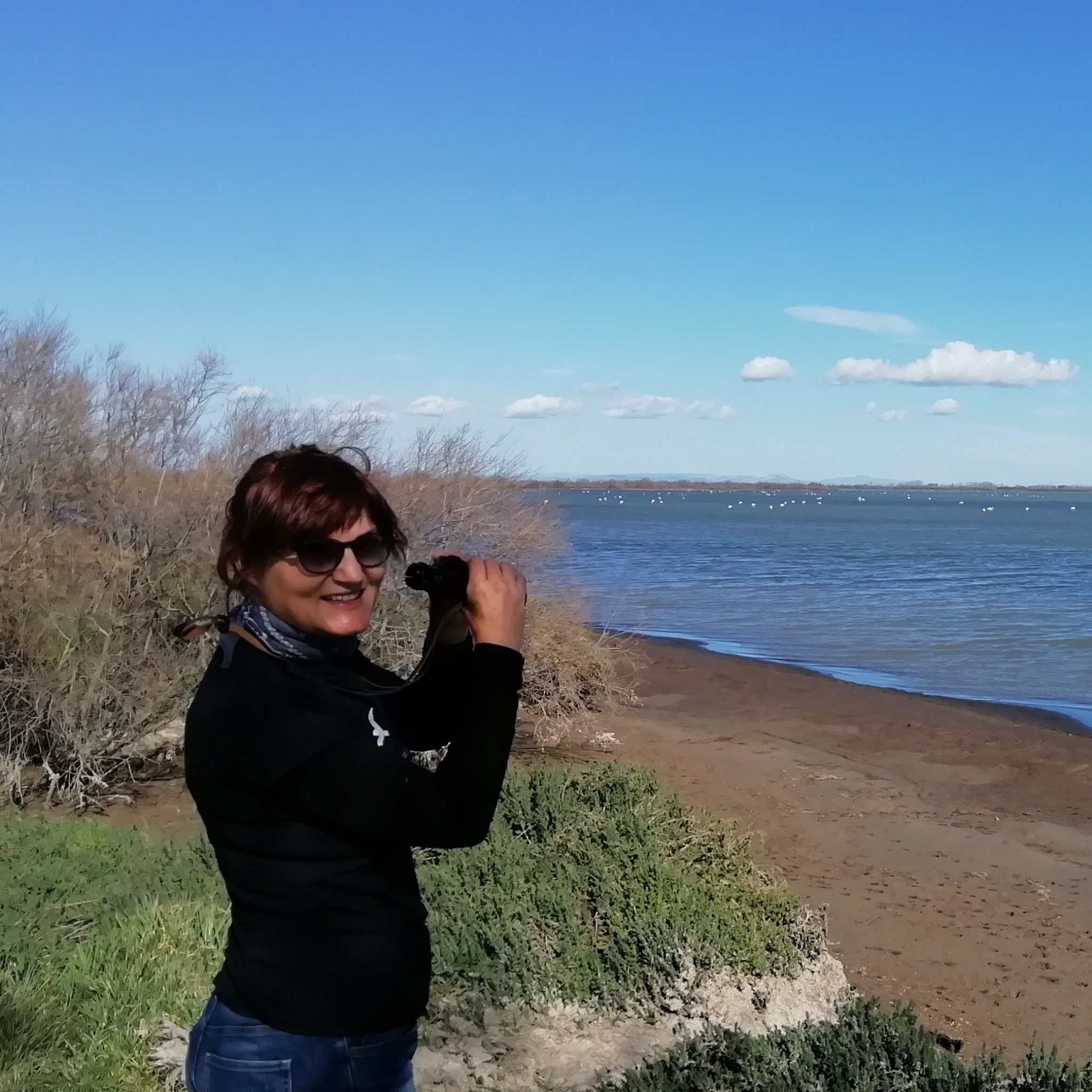 Biòloga zoòloga i educadora ambiental #CEACV. En el dia a dia m'agrada aprendre, generar empatia i gaudir en bicicleta de la natura.