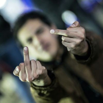 Guitarrista de alguna banda, lunático, punkero, soñador, aventurero, guerrero, LAE, UFO's, pxndxjo, amante del whisky y mezcal. #Q