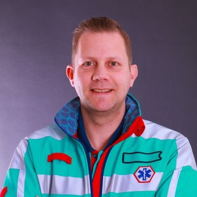 Ambulanceverpleegkundige @ravzhz, Hoekse Waard, Rapid Responder, trainer. En een privéleven.