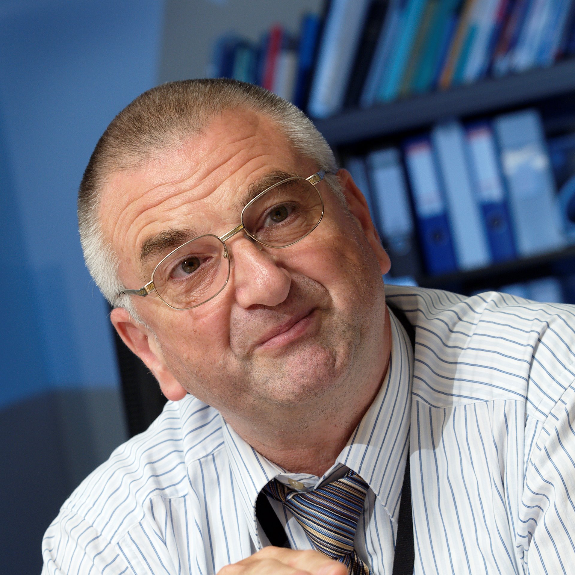 MichelVandermeu's profile picture. Plus est en nous |Every step we take is OUR step|Now = the child of Yesterday & the elder of Tomorrow |Stop stereotyping| HR as challenge| Imagine| Be just