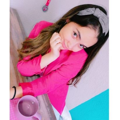 Design_parl's profile picture. Graphic Designer, Photography, Colors, Muffins, Books & Coffee