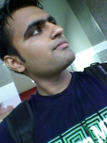 i'm cool n i'm easy going guy.interested in networking n doing my MBA in iipm.an wants to be a Brand manger