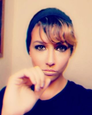 23, dream to be a freelance model, inspired by change an odd situations