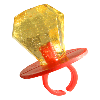 I'll be proposing to my Girlfriend before christmas and will be tweeting it, I'll need your help to choose a ring, ask her dad and get down on one knee.