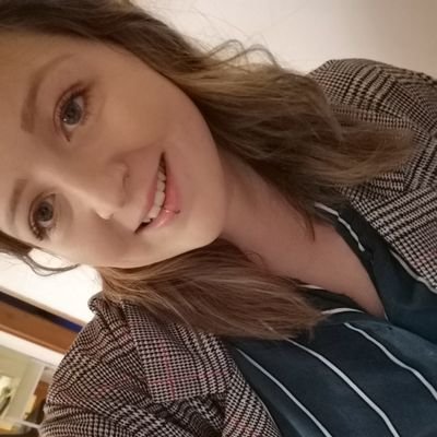 Amoureuse des animaux, étudiante en auxiliaire de santé animale fan inconditionnelle de keen'v.