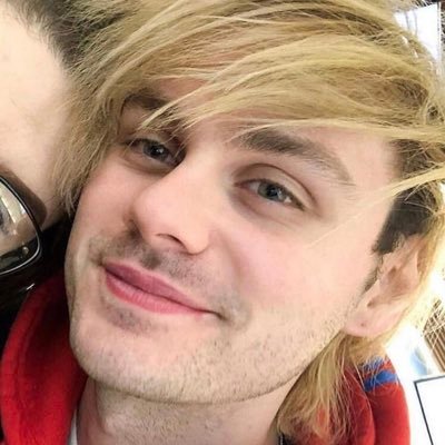 Where the band is, home is. Instagram: empty_muke. Supporting 5sos from Uruguay🇺🇾 Michael’s Lane🥰
