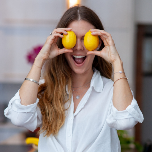 holistically_g's profile picture. 