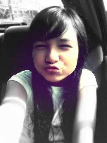 hannieyello's profile picture. 