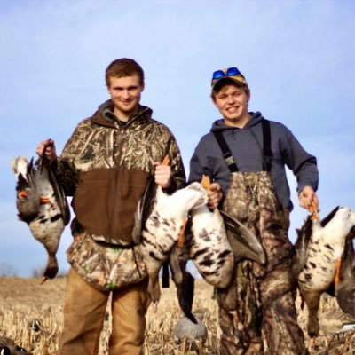 WesWilliams_99's profile picture. snapchat:williams2112. When the goin gets tough, the tough get goin | Avid hunter | plane driver |