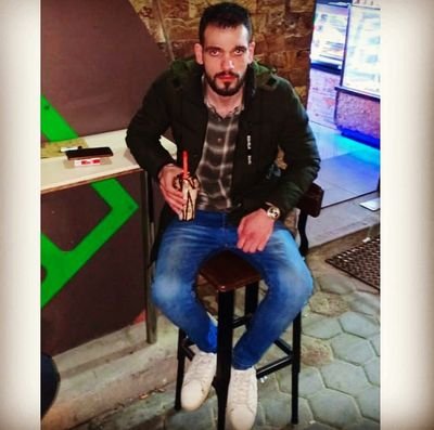 Mohamed04304359's profile picture. اللهم ارزقني ❤ فرحه
تجعلني اسجد لك باكيا🙌https://t.co/4xCSbSVlRl