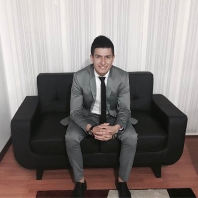 alejogrna's profile picture. 