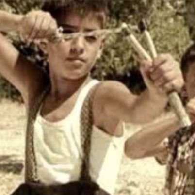 Sofan751's profile picture. Το πρόβλημα με τον κόσμο είναι ότι οι έξυπνοι άνθρωποι είναι γεμάτοι αμφιβολίες, ενώ οι ηλίθιοι είναι γεμάτοι αυτοπεποίθηση