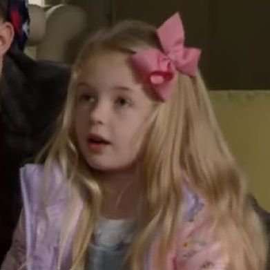 Daughter to @LolaxPearce @benmitchell44 great granddaughter to @BillyMitchell_3 granddaughter to @PhilMitchell24