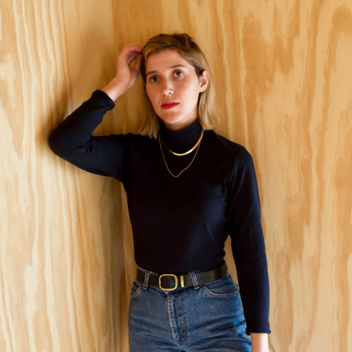 Lee_Matalone's profile picture. writer, floral designer, author of the novel HOME MAKING (@HarperPerennial), person