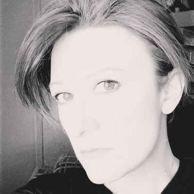 __M__O__M__'s profile picture. 