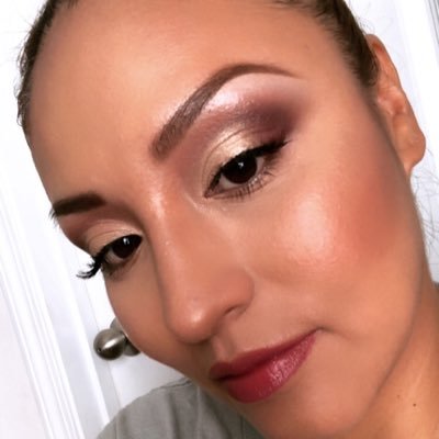 vanessasmakeup's profile picture. 