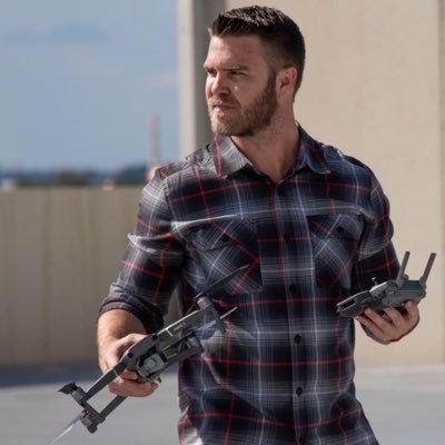 JaredSerfozo's profile picture. Digital Consultant | Technology Addicted