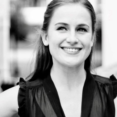 British/Canadian Soprano | Freelance Opera Singer | Singing Teacher |