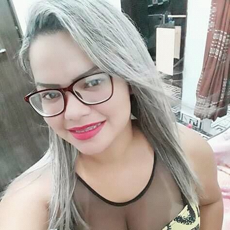 Mãe, filha, e quem sabe um dia esposa e avó. uma Ariana que não acredita em horóscopo.