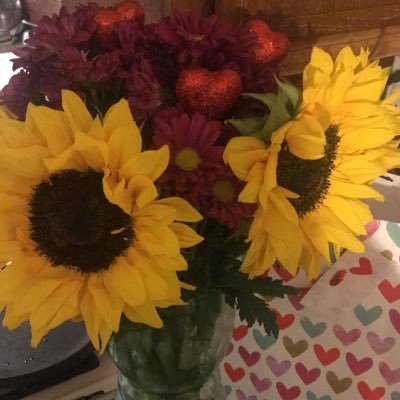 cymanthajo's profile picture. Keep your head, heels, and standards high