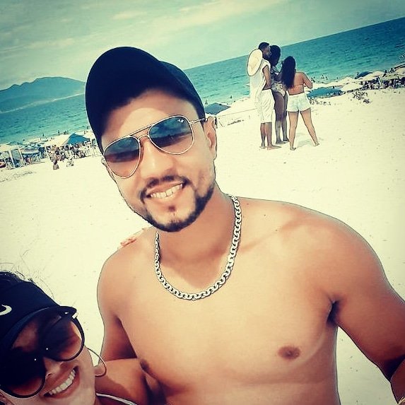 Carioca, Rubro-Negro fanático e apaixonado. 