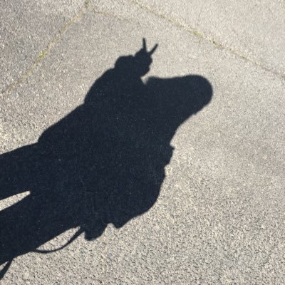 KfXCyzpUtUHR0V3's profile picture. 