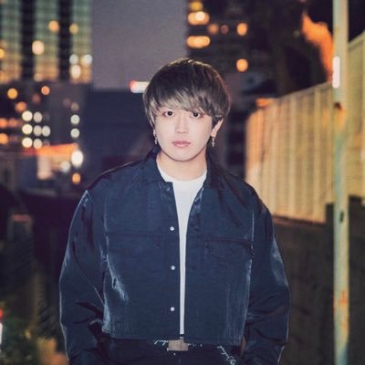 singer / songwriter / producer
⚡️ 夏と彗星 @natsu_to_suisei
✉https://t.co/AC8YEsOeP9○https://t.co/tcUrHmfw5o