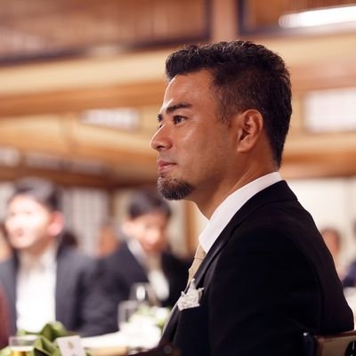小渡三佳矢 えるおきなわ有限会社
三線・エイサーの通販と老人ホーム、デイサービスを経営しています。好きな言葉は利自即利他