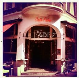 Cafefaber's profile picture. Gezellig cafe in Nijmegen. Populair bij ondernemers. Verhuurt een grote vergader/presentatie-zaal. Kom een keer #vrijmibo doen!