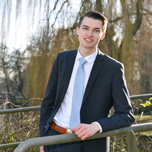 Tweede Kamerlid PVV. Woordvoerder wonen en ruimtelijke ordening. Statenlid Zuid-Holland en voorheen raadslid in Zoetermeer.