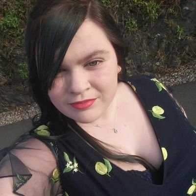 25. Love watching Speedway. Start girl at Plymouth Speedway. Love Playing Hockey. Love Dancing. Snapchat: lanabanana124 Instagram: lanabanana97