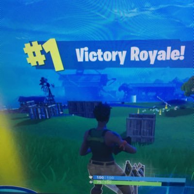 Looking for fortnite acc traders no scammers or getting reported