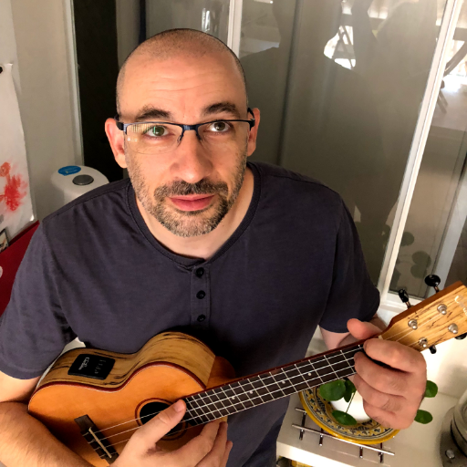 raphael_tlse31's profile picture. Explorateur de mondes fantasmés / Musicien imaginaire / Whovian / Danse avec ses pieds

Papotage : https://t.co/roGCJHYFij